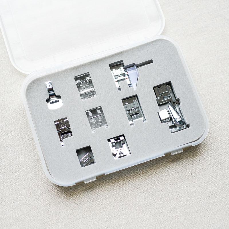 Bernette B05/Sew & Go Decorative 9 Feet Set/Kit