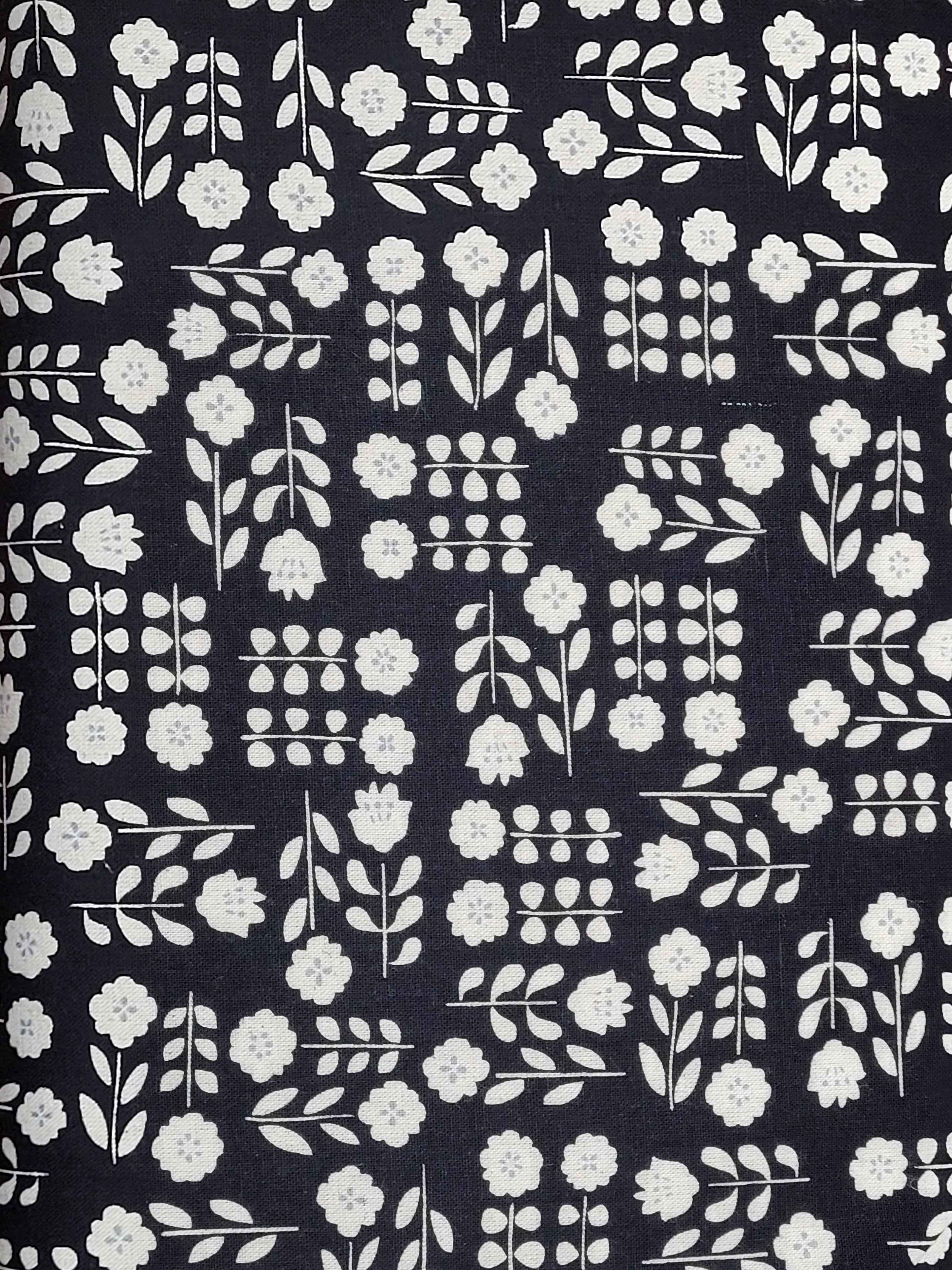 Robert Kaufman Cotton Flax - Black Scandi Flower