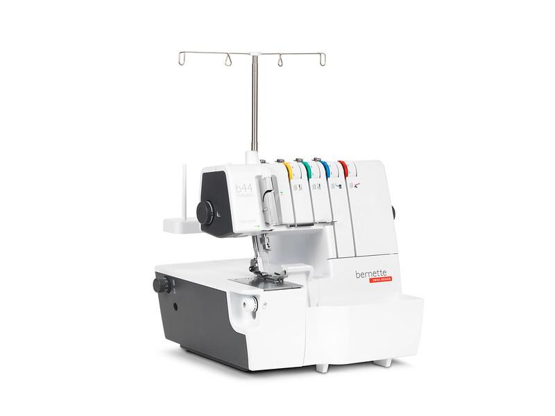 Bernette Funlock B44 Serger