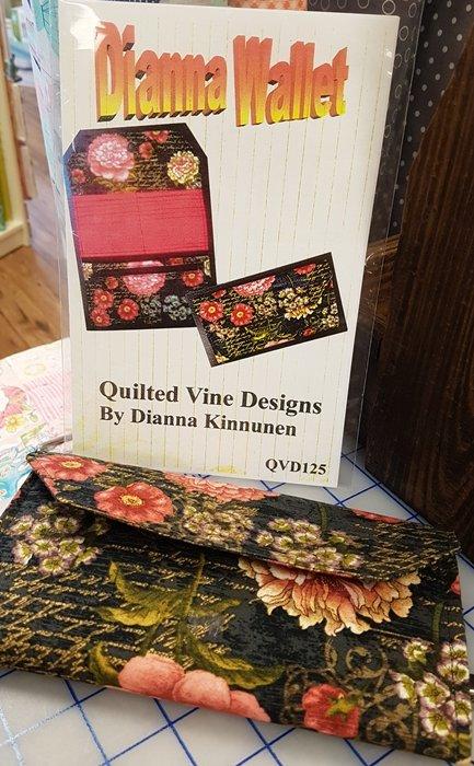 Quilted Vine Designs - Dianna Wallet