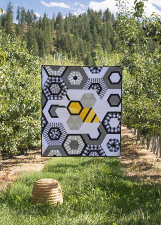 Biggy The Bee Baby Quilt - TQL10021